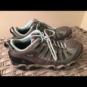 Oboz Sawtooth B-Dry Hiking Shoes